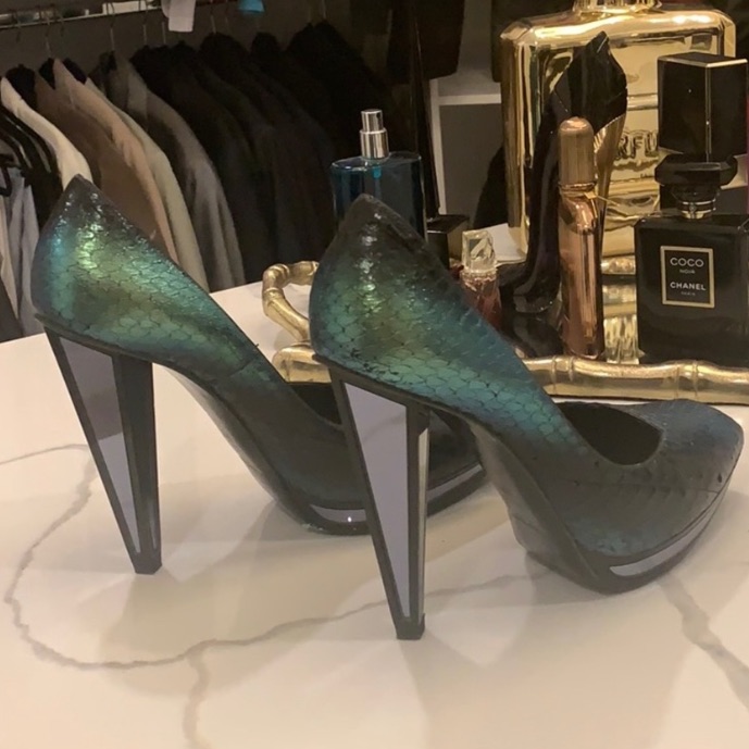Ysl Vanda Python Mirrored Heeled Pump
